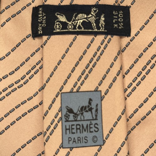 180 £ HERMES rosa und blaue SEIDENKRAWATTE MIT STRICHMUSTER HERGESTELLT IN FRANKREICH X1