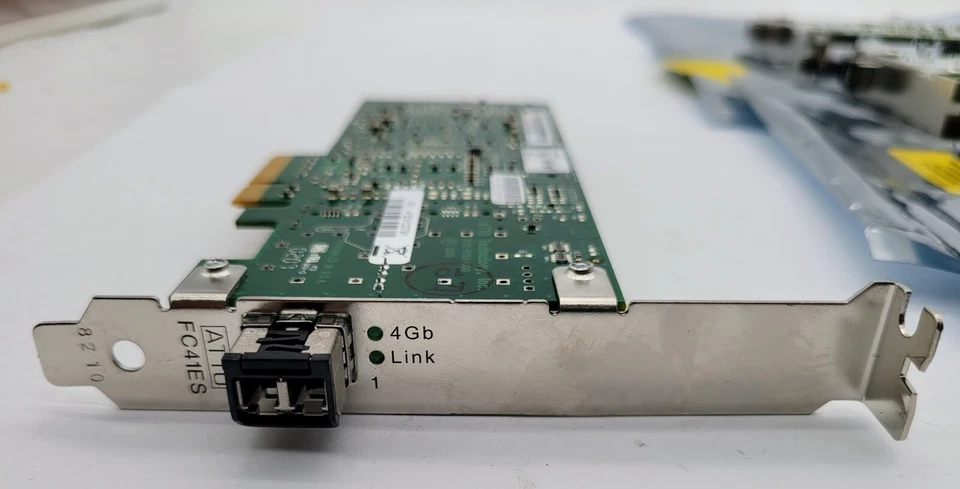 Lote de 4 tarjetas adaptadoras de host PCI-E de canal de fibra único ATTO FC41ES de 4 GB Foto 3 de 3