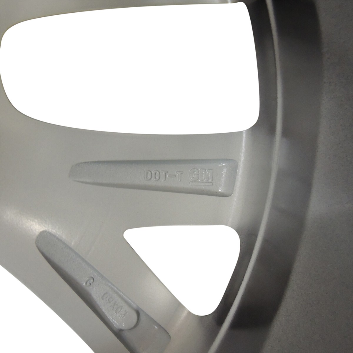 GM Accessory Wheel 20x8 Midnight Gray Metallic 2017-21 Cadillac
