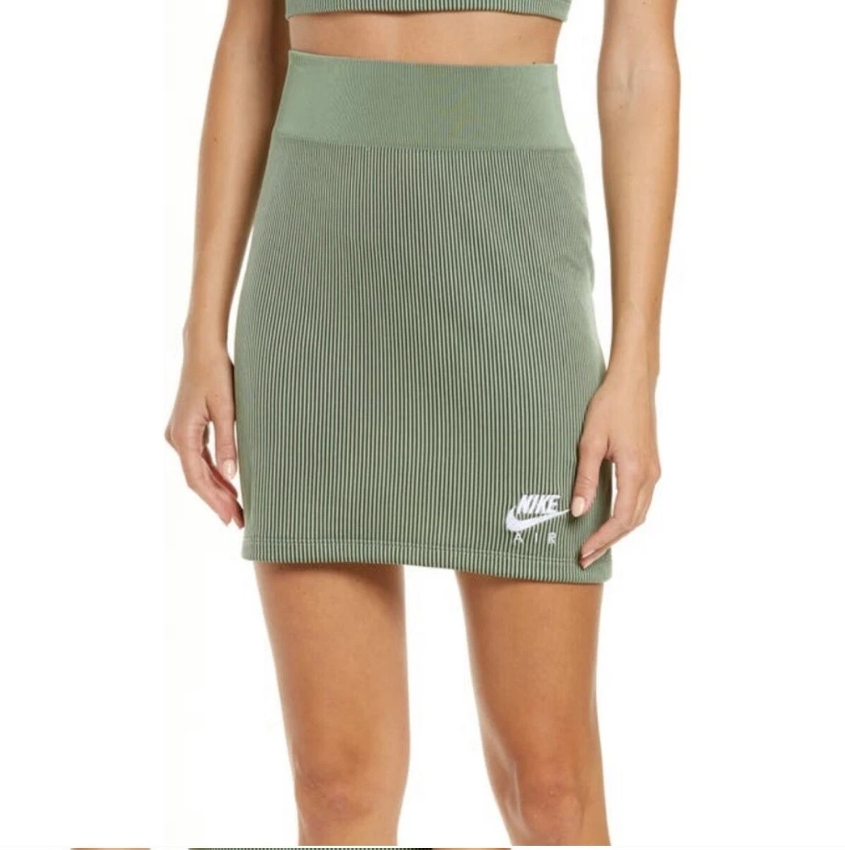 Nike tight skirt 2025