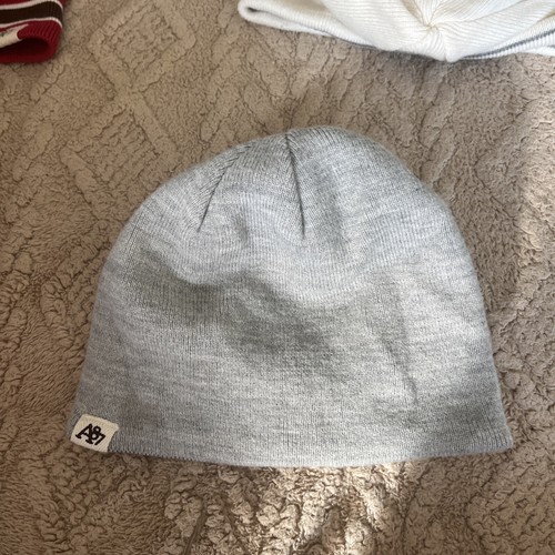 6 Vintage Aero 87 Beanie Ski Hats Boys Reversible - Picture 8 of 16
