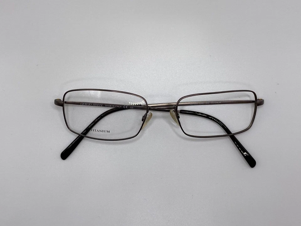 ÓCULOS GIORGIO ARMANI GA809 CRL GUNMETAL ARMAÇÃO RETANGULAR DE METAL 54-18-145 - Imagem 4 de 4