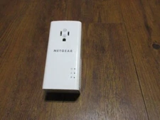 Netgear PLP1000 PowerLINE 1000 Adapter with Extra Outlet