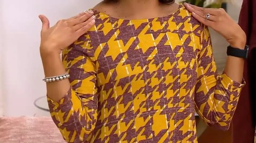 Attitudes by Renee Petite 1X Casknit Houndstooth Asymmetric Top Maroon Gold ASU - Picture 4 of 5