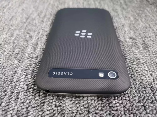 Boxed - BlackBerry Classic Q20 SQC100-2 16GB Unlocked 4G Keyboard Smartphone - Picture 11 of 18