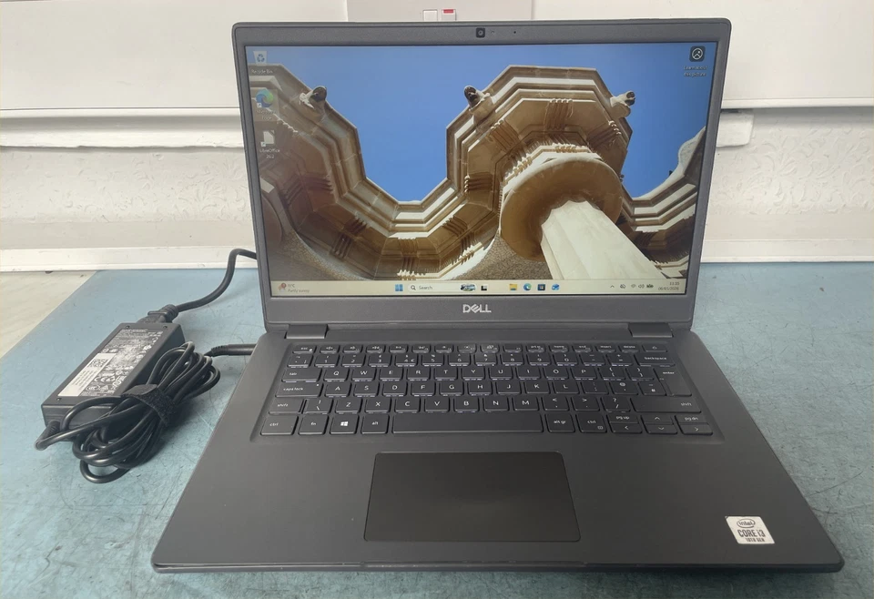Dell Latitude 3410 · i3-10110U · 8GB · 256GB, photo 1 of 5