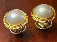 Finest Quality 18ct Gold Mabe Pearl Earrings