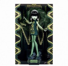 Mattel creations Monster High Skullector Scar...