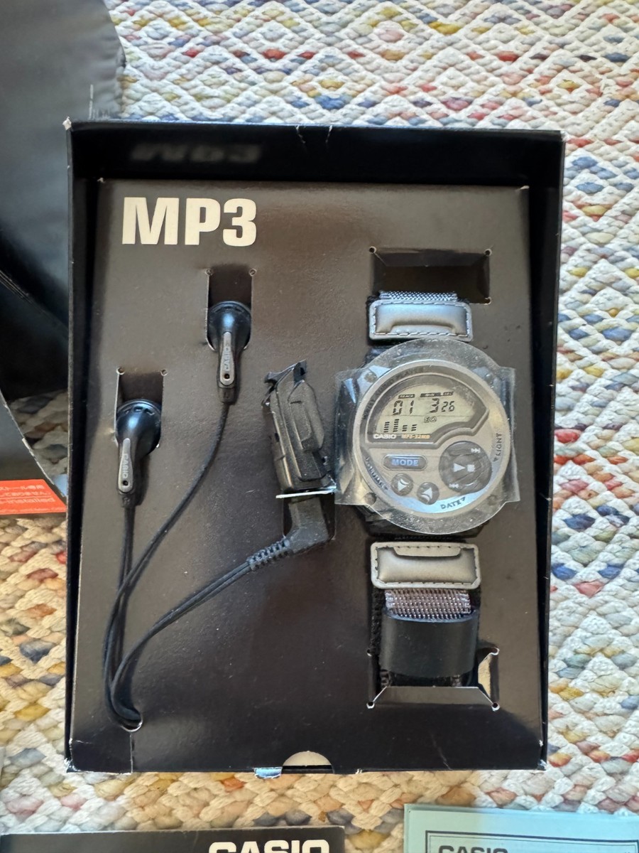 Vintage Casio Watch Wmp-1 Mp3 Player Complete All Papers and