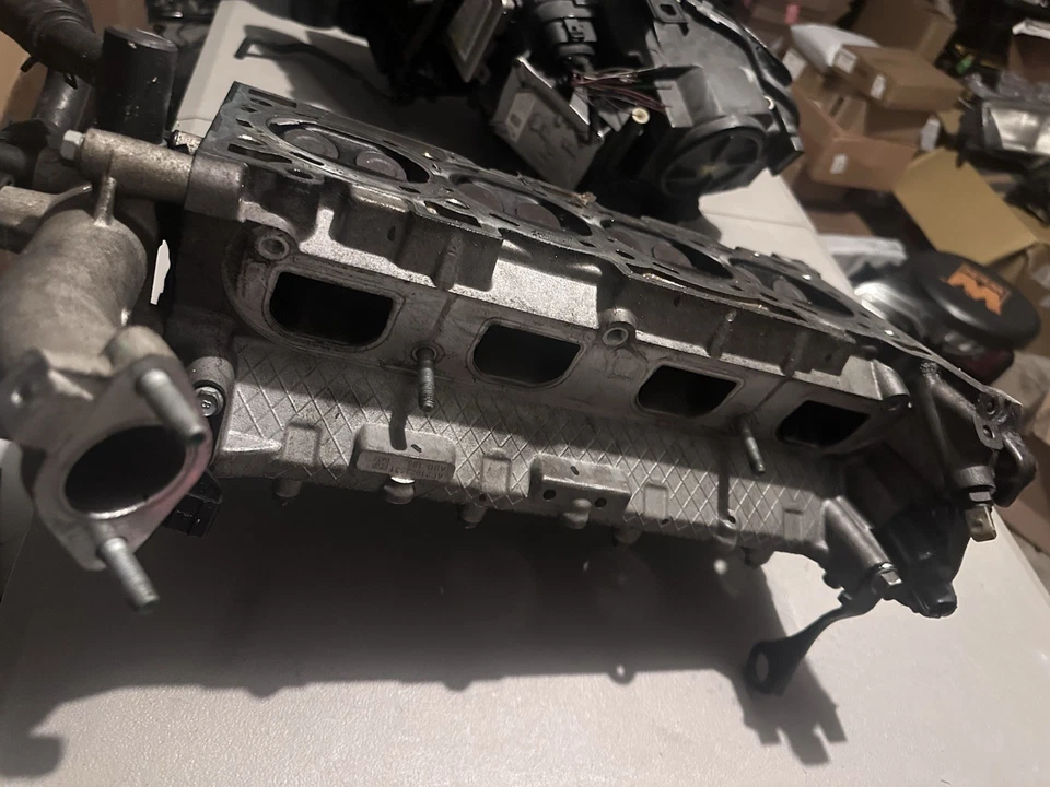 Conjunto de culata Hyundai Genesis Coupé 2,0 L L4 Turbo 2010-2014 G4KF OEM Foto 3 de 4