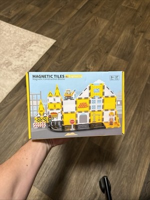 Magic Magnetic Tiles Construction Blocks - 37 Pieces - Brand New In Box