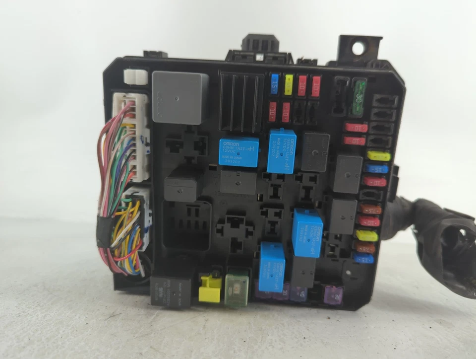 2011-2013 Mitsubishi Outlander Fusebox Fuse Box Relay Module Pr061-02000 LAPZA - Image 2 of 4