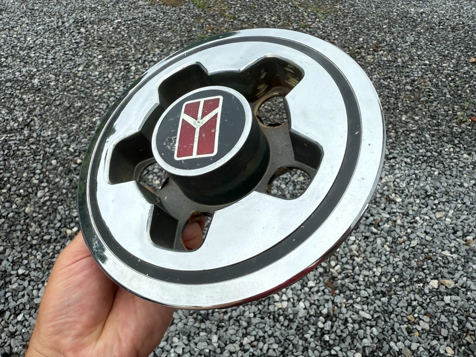 OLDSMOBILE ACHICKVA TAPA CENTRAL RUEDA FABRICANTE ORIGINAL ACABADO CROMADO 1992 1993 1994 1995 Foto 2 de 3