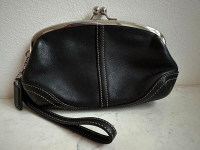 COACH Soho Kisslock Black Leather Framed Wristlet Clutch Purse