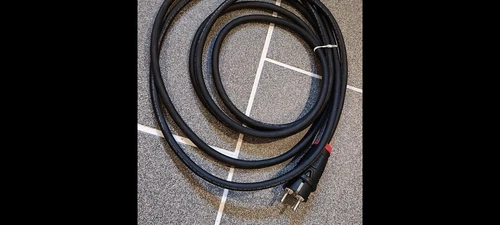 APSystems AC Anschlusskabel 4 Meter Schuko Stecker Neu DS-3S DS-3M DS-3L H07RNF
