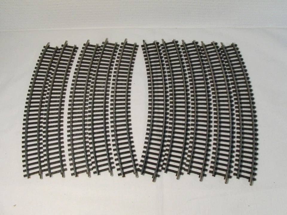 Märklin H0 2231 K-Gleis, 10x Gebogenes Gleis, 30°, R 424,6mm, sehr gut #5284 - Bild 1 von 1