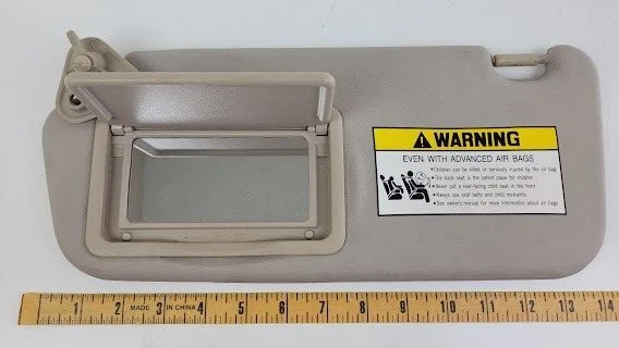 Land Rover Discovery LH 2000-2004 parasol lado del conductor con espejo beige OEM Foto 3 de 4