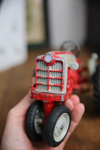 Vintage Hubley Ford 961 Powermaster Tractor 1/12 diecast Model Farm Toy - Picture 5 of 14