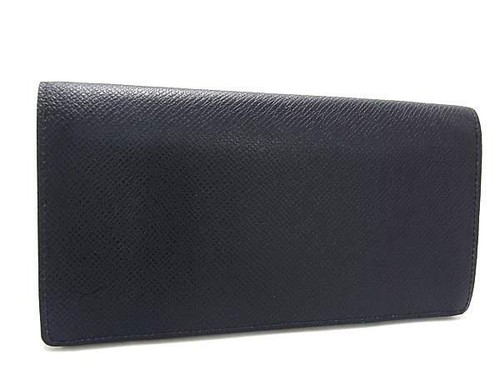 Vuitton Wallet Portefeuille Brazza Taiga M32572 silver hardware 436875