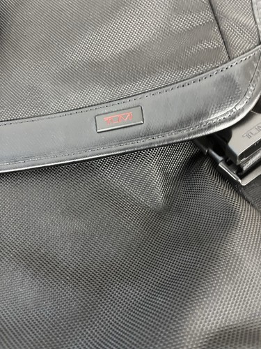 Maletín expandible de nailon negro para computadora portátil Tumi Alpha 2 bolso mensajero de viaje nuevo con etiquetas - Imagen 4 de 8