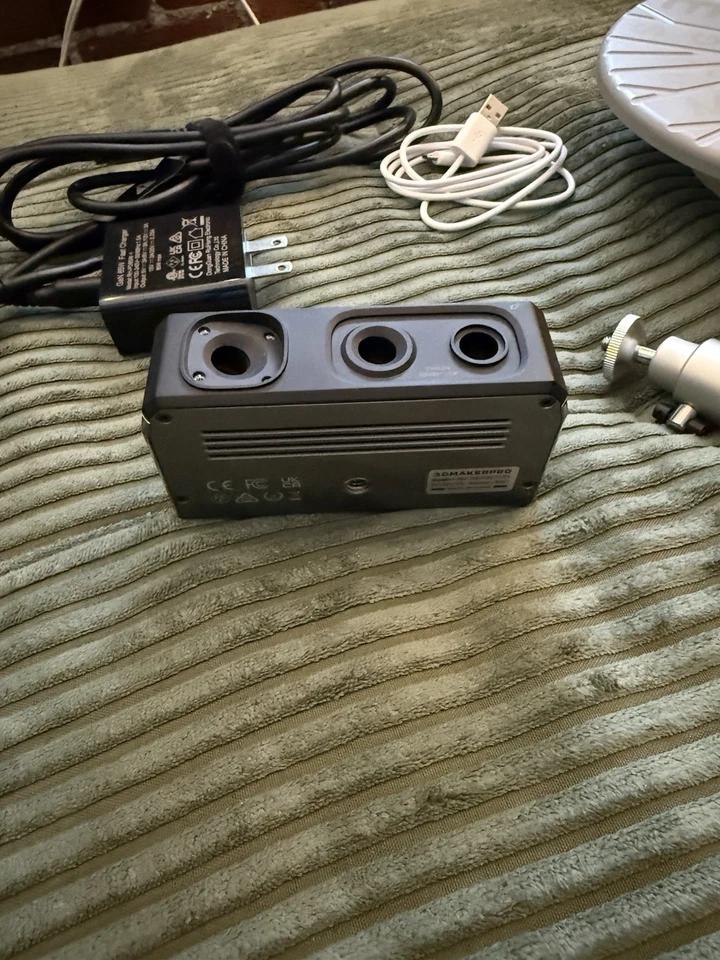 3DMakerPro Seal Lite 3D Scanner with Precision Blue Imaging System w/ turntable - Image 4 of 4