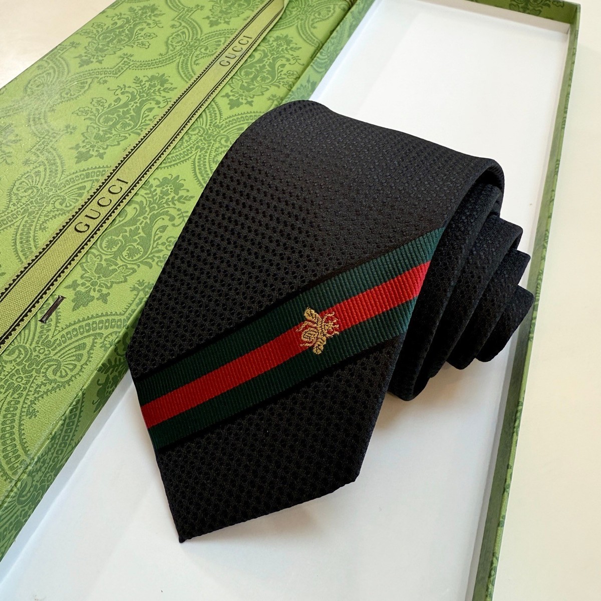 Gucci Men's Narrow Stripe Bee Black 100%Silk Tie | eBay