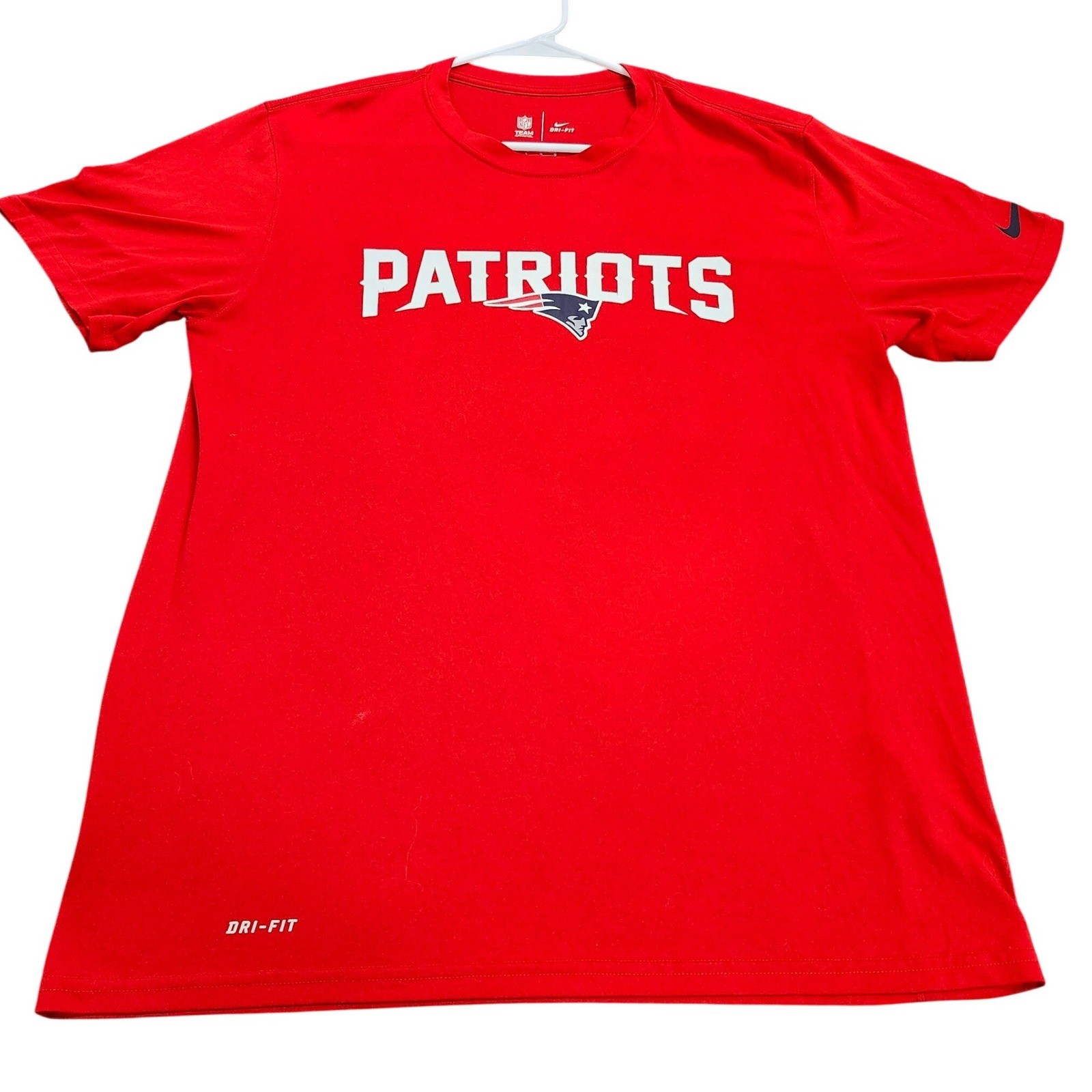 Nike NFL New England Patriots Dri-FIT Red Graphic T-Shirt Mens Large 11464