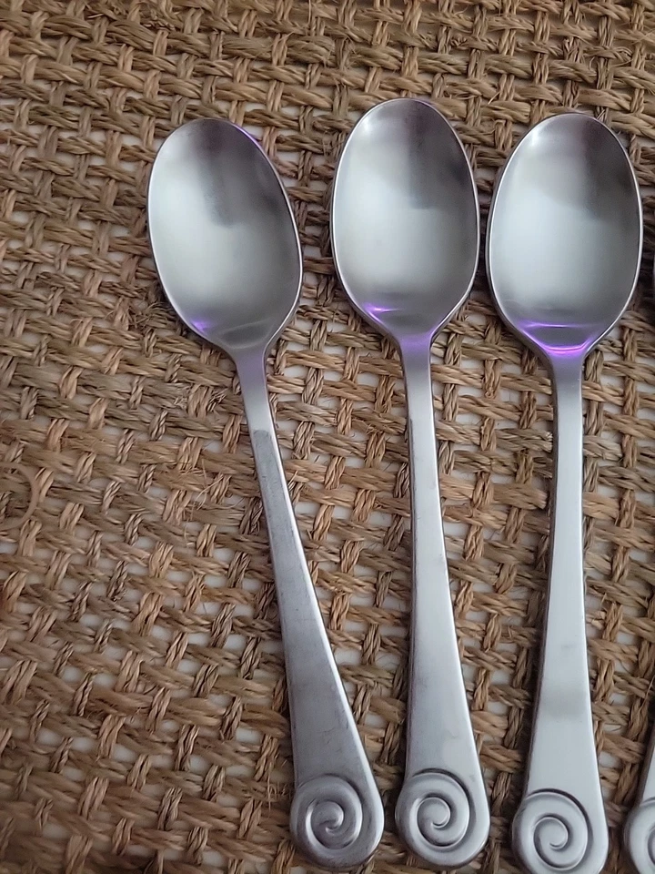 Robert Welch Stainless AMMONITE Satin Soup Spoon Swirl Flatware 4Pc Set - Image 4 of 4