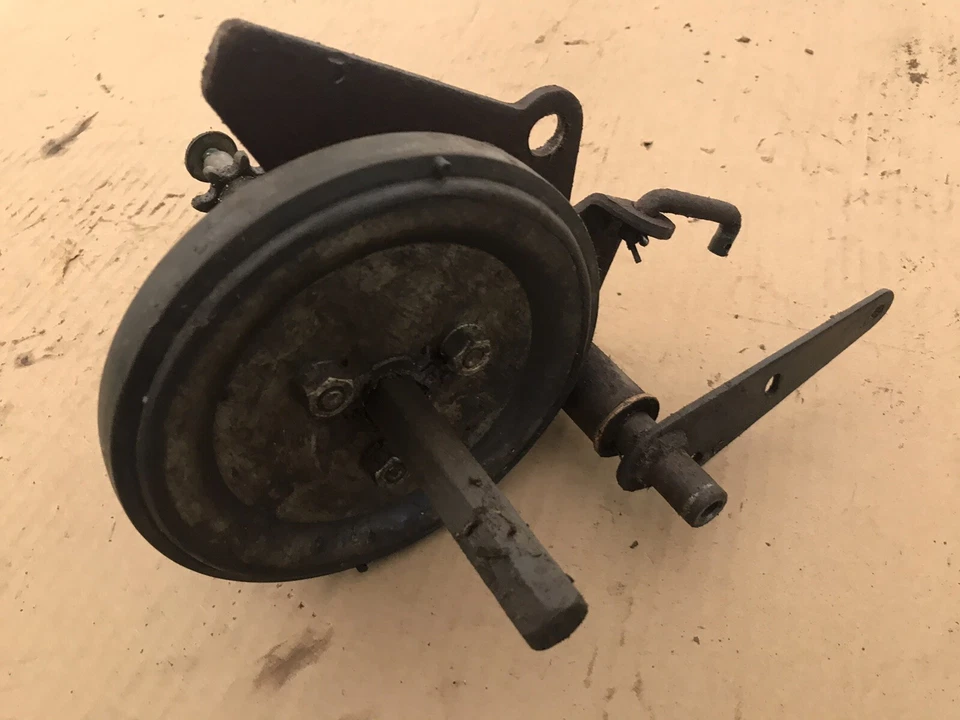 RUEDA DE FRICCIÓN EJE HEXAGONAL Mtd Yardman 7/24 Snowblower modelo 31650-0 [LT] Foto 2 de 4