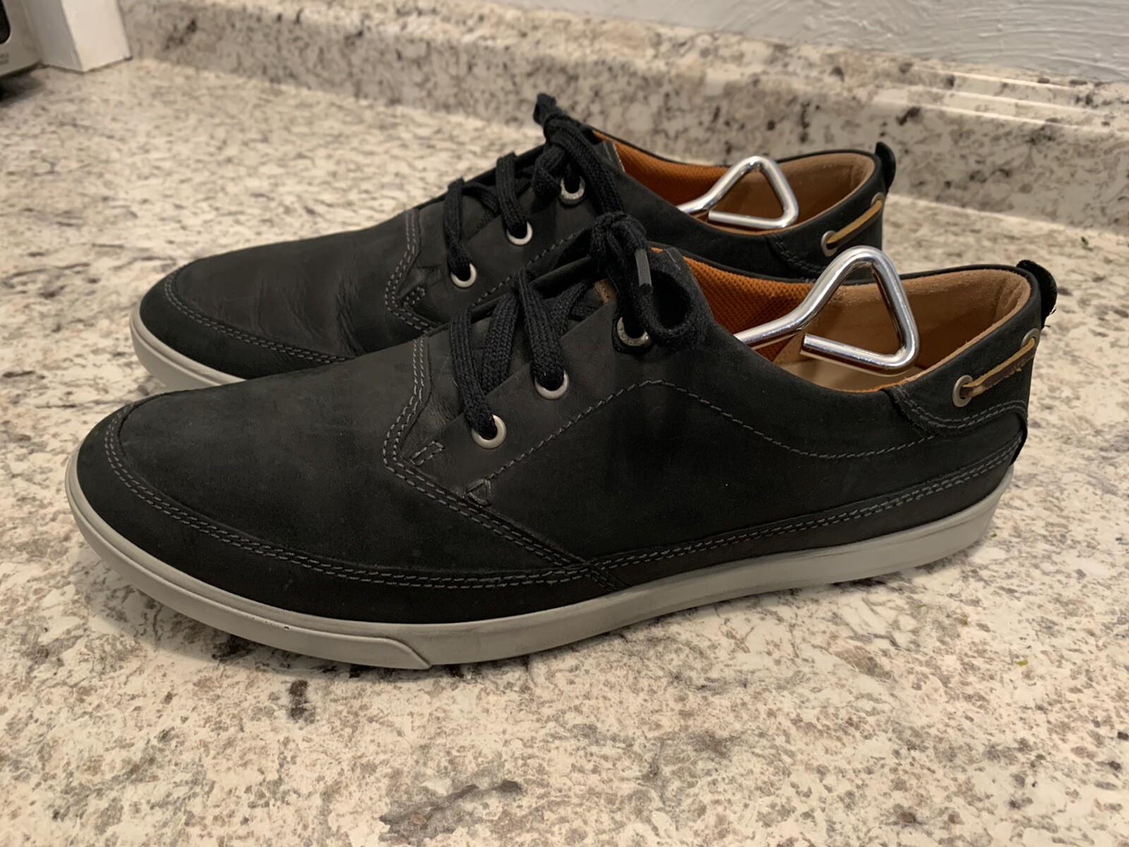 ecco men's soft classic long lace sneaker