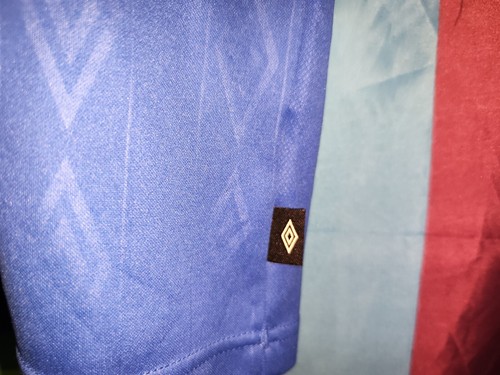 Camiseta deportiva de fútbol de entrenamiento Umbro vintage talla XL/XXL - Imagen 2 de 7