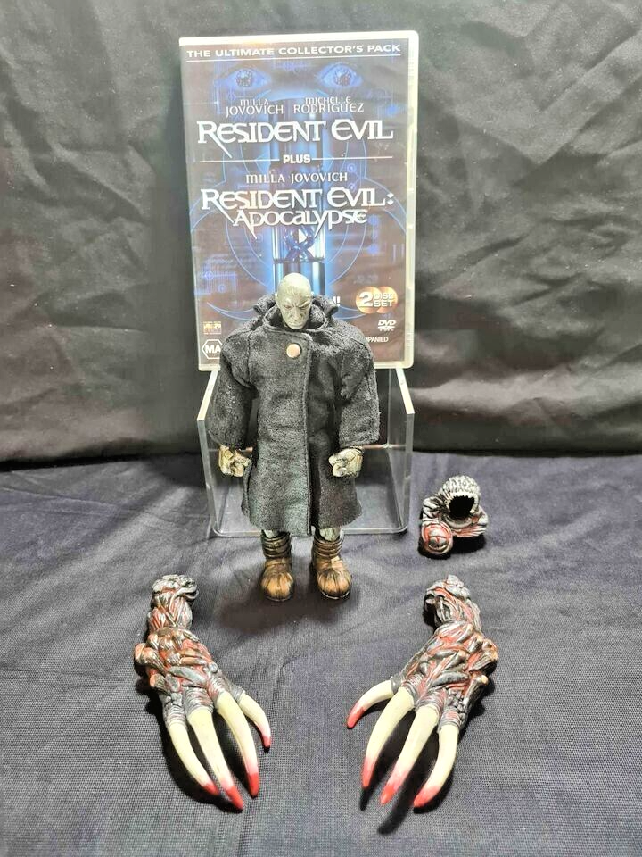 Resident Evil 2 Tyrant / Mr. X Action Figure - Capcom Toy Biz 1998