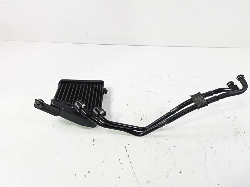 Radiador e linhas refrigerador de óleo 2012 Victory Cross Country 1240266 1240919 - Imagem 2 de 4