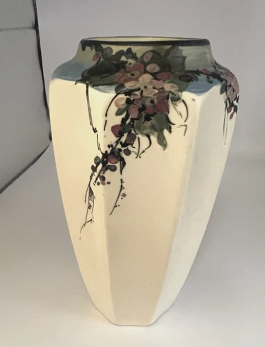 Weller Hudson Floral Octagonal Vase Tall 9.5" Gorgeous Creams Florals STUNNING!