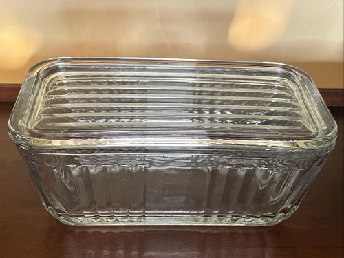 Vintage Anchor Hocking Lid Glass Refrigerator Dish With A 1932 Vintage Design