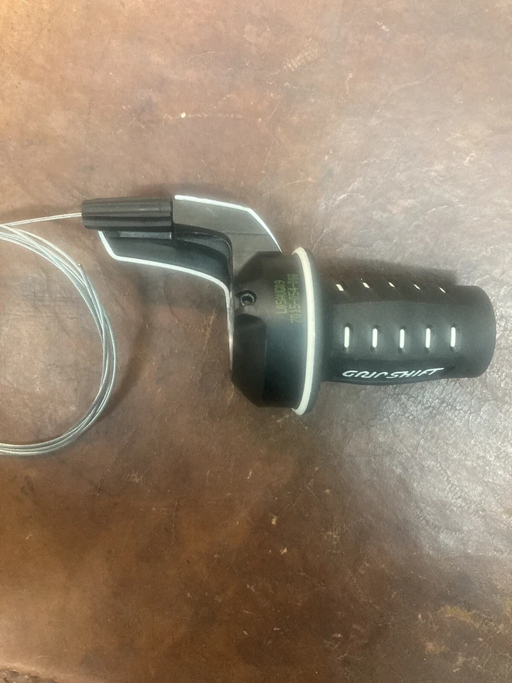 Sram X5 grip/twist Shifter front triple Sram 1:1 ratio - Image 2 of 3