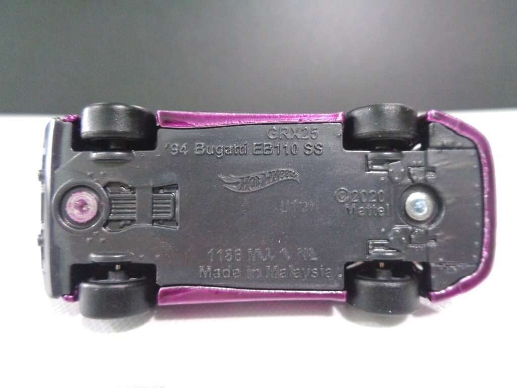 Hot Wheels 2025 Super Treasure Hunt '94 Bugatti EB110 SS Purple