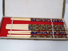 Set 5 Pairs of Fancy Chopsticks in Gift Box Vintage (should be for 6)