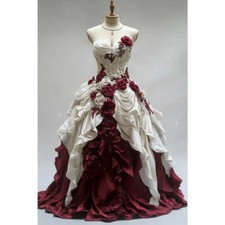 Custom Vintage Victorian Wedding Dress Medieval bridal Gown 3D Flowers Appliques