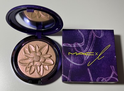 MAC x L Show Gold Extra Dimension Skinfinish New in Box