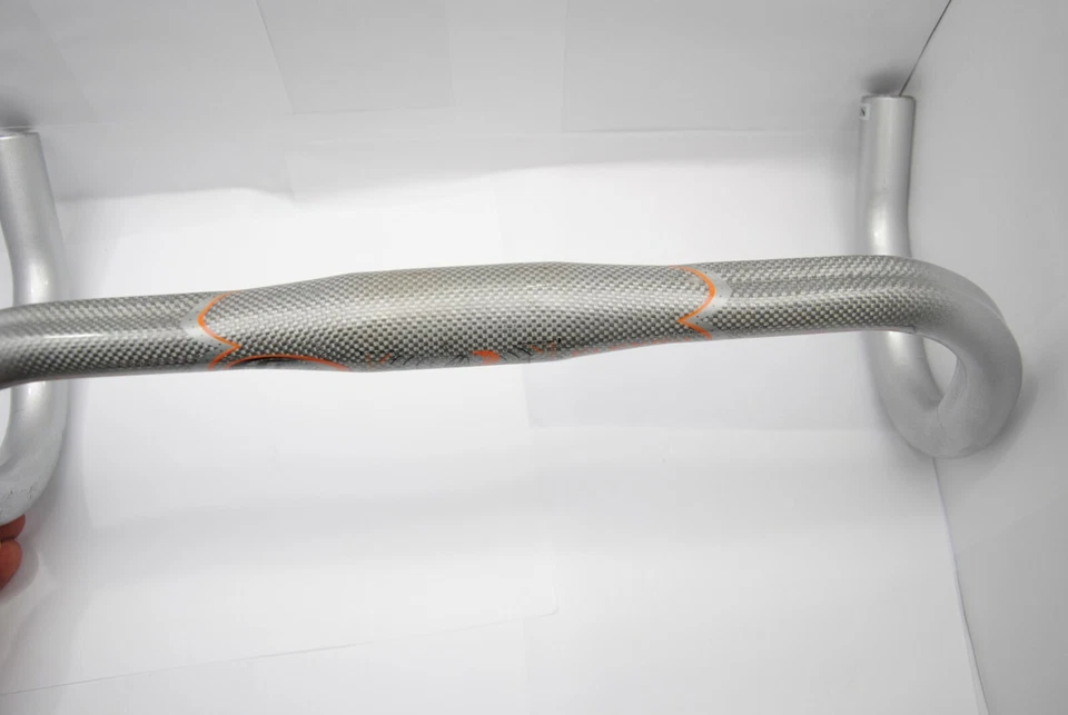 Piega Manubrio Corsa Alluminio e CARBONIO Bianco ELEVEN CARBON - Immagine 2 di 3