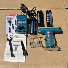 Makita 3700D cordless trimmer & Charger,batteries,bits