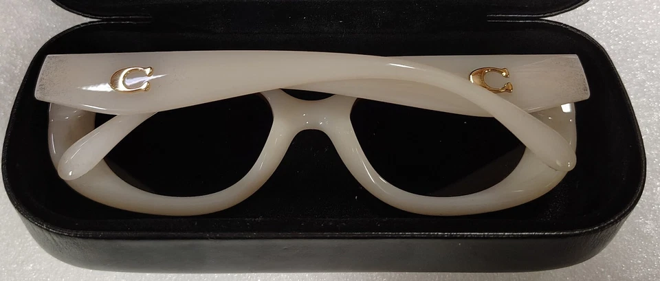 Coach Women's Hc8391u Pillow Tabby Universal Fit Oval Sunglasses Foto 2 de 4