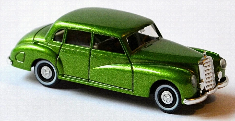 Mercedes-Benz 300 A W 186 Berlina 1951-54 Giallo-Verde Metallico 1:87 Wiking - Immagine 2 di 2
