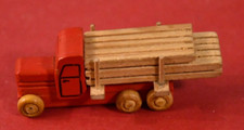 Zabawka Rudawy - ciężarówka z drewnianym ładunkiem