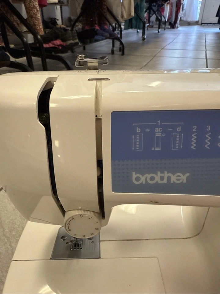 Brother LS-2125 10 Stitch Portable Sewing Machine W/ Foot Pedal - Image 2 of 4
