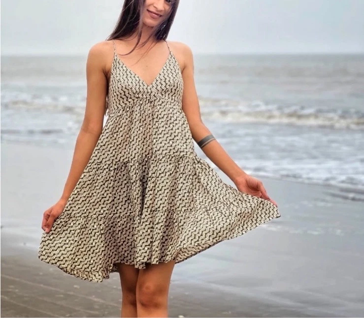 Urban Outfitters UO Beige Patterned Cotton fieldstone tiered mini dress sz S NWT - Image 4 of 4