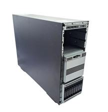 HPE Server PROLIANT ML350 GEN10 1x Xeon Silver 4110 16 GB DDR4 *No Storage*