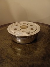 Stövchen Hochglanz versilbert mit Perlrand runde Form D 15,5 cm