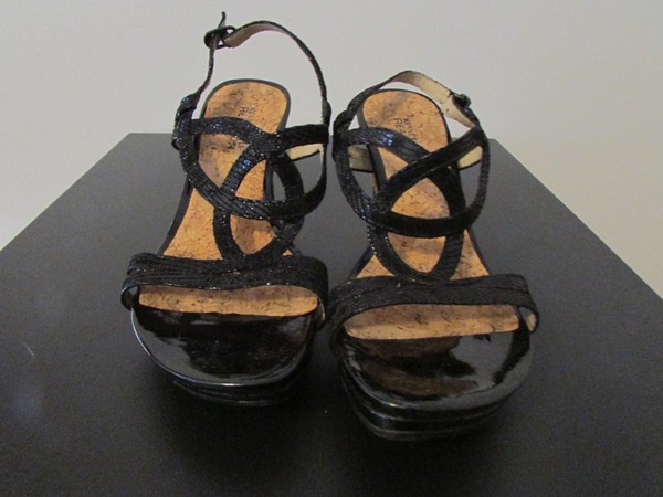 Womens High Heels (platform wedge) - Size 5.5 Kenneth Cole Reaction